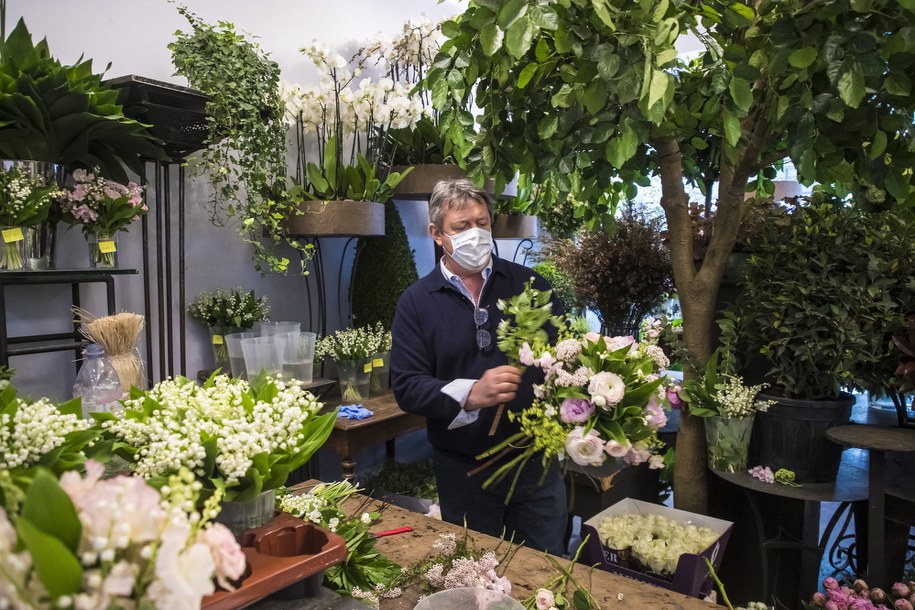 1-majowe konwalie we Francji /CHRISTOPHE PETIT TESSON /PAP/EPA