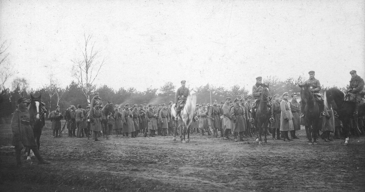 1 Pułk Piechoty Legionów w Baranowiczach, zdjęcie z 1916 roku /Biblioteka Narodowa