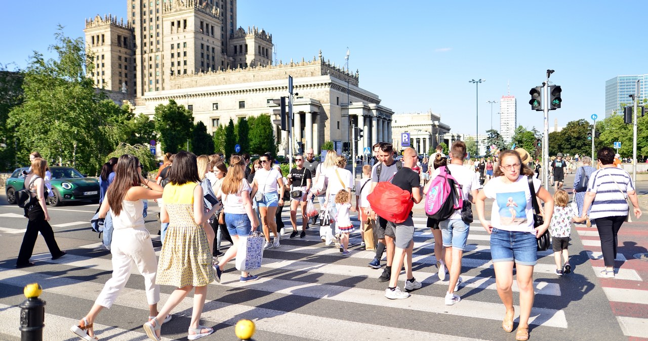 1 sierpnia wchodzą nowe przepisy. Zmiany obejmą miliony Polaków /123RF/PICSEL