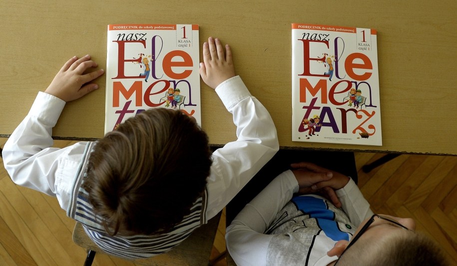 1 września tego roku do I klas pójdą w Polsce obowiązkowo dwa roczniki / 	Darek Delmanowicz    /PAP