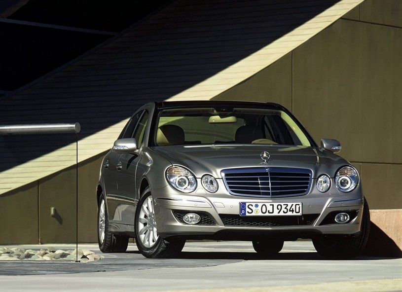 Używany Mercedes klasy E W211 Motoryzacja w INTERIA.PL