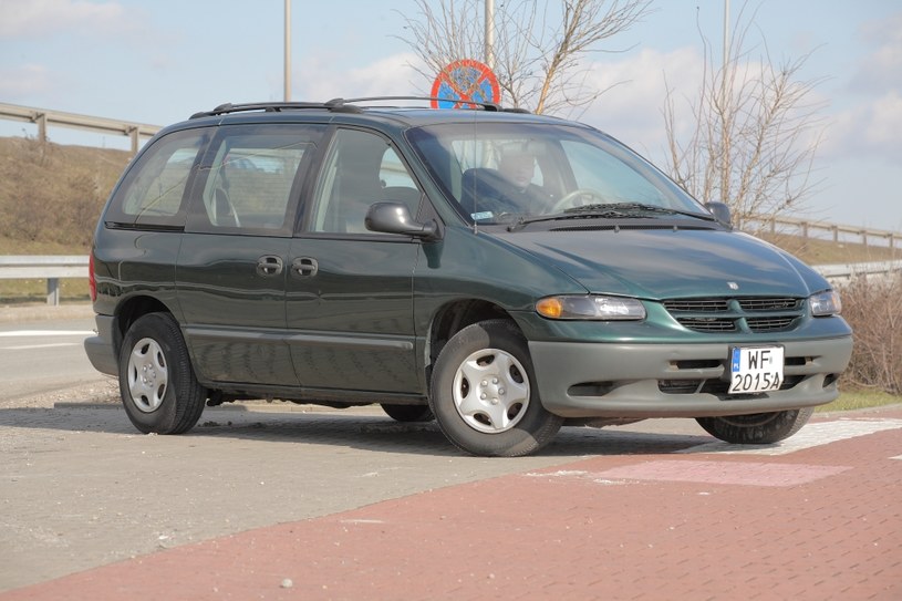 Używany Chrysler Voyager II (19952001) Motoryzacja w