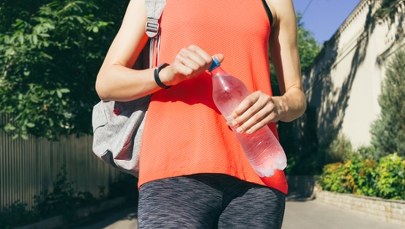 10 000 kroków, 2 litry wody, śniadanie? Naukowcy obalają mity, w które wszyscy wierzą