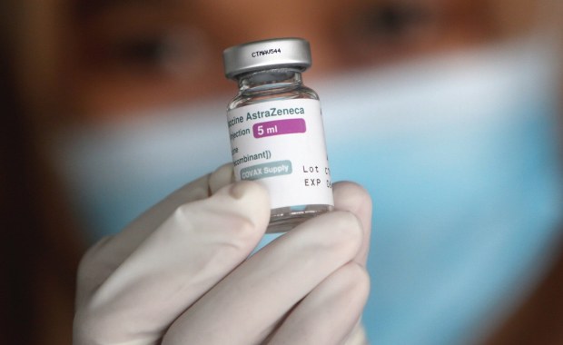 10 euro od dawki za każdy dzień opóźnienia. KE żąda dużych kar dla firmy AstraZeneca