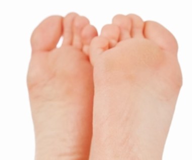 10 naturalnych sposobów na pękające pięty