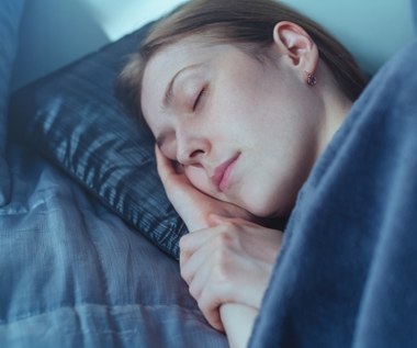 10 nieoczywistych rzeczy, które warto zrobić przed snem. Szybciej zaśniesz, a rano wstaniesz wypoczęty