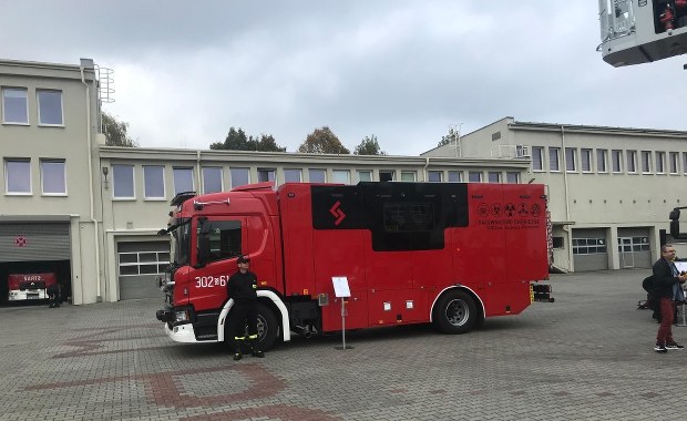 10 nowoczesnych wozów w śląskiej straży pożarnej. Ich koszt to prawie 27 mln zł