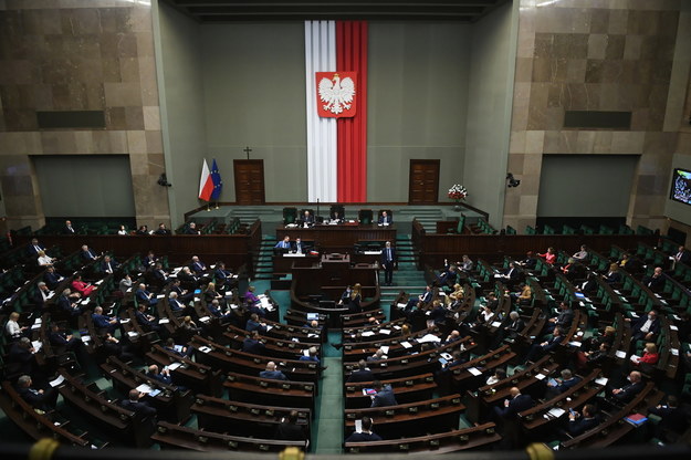 10 osób liczy lista kandydatów na członków komisji ds. przypadków pedofilii, spośród których Sejm wybierze swoich trzech przedstawicieli / 	Radek Pietruszka   /PAP