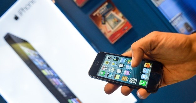 10 proc. ruchu w internecie generują smartfony i tablety /AFP