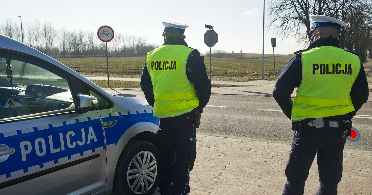 10 punktów karnych za wykroczenie drogowe to obecnie najwyższa kara, jaką przewiduje aktualny taryfikator /Stanislaw Bielski/REPORTER /East News