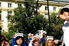 10 tysięcy pielęgniarek pikietuje w Warszawie. Chcą "podwyżek - nie jałmużny"