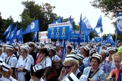 10 tysięcy pielęgniarek pikietuje w Warszawie. Chcą "podwyżek - nie jałmużny"