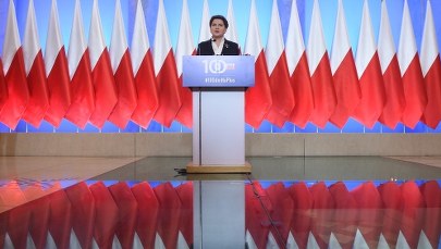 100 dni rządu Beaty Szydło. "Niebieska teczka jest wypełniona po brzegi"