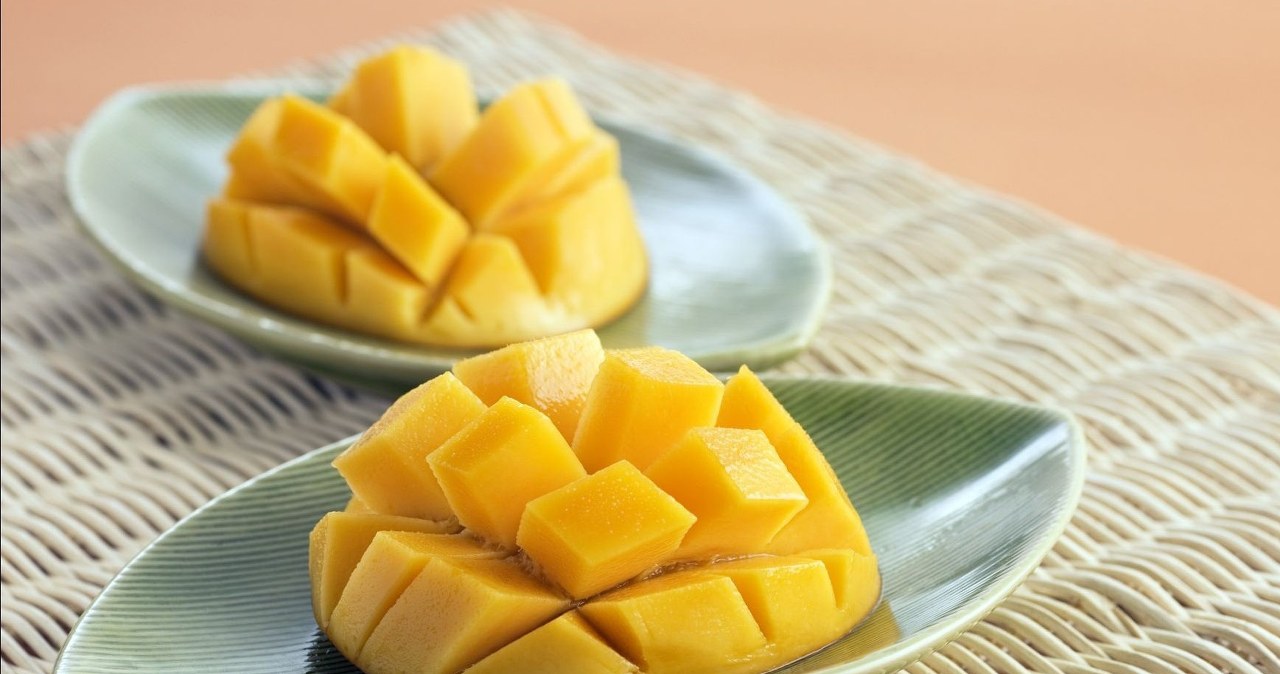 100 г фрукта містять близько 60 ккал, що робить манго відмінною перекускою для тих, хто дотримується дієти для схуднення /pixabay.com