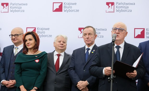 100 nowych senatorów odebrało zaświadczenia