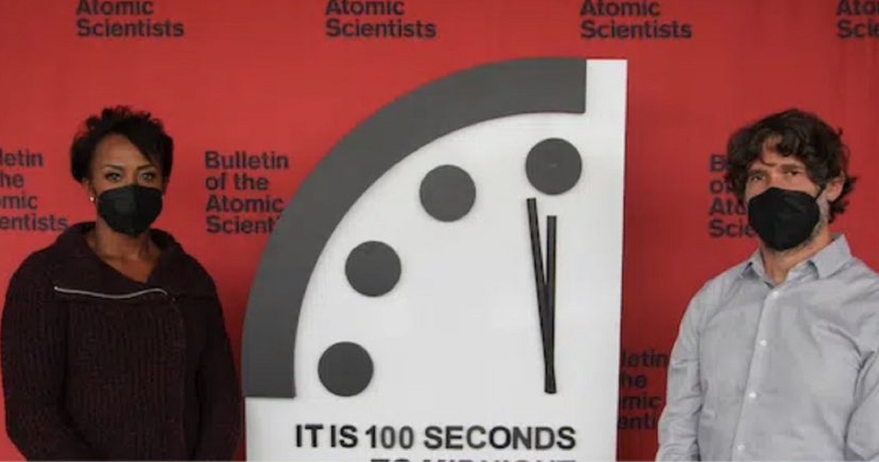 100 sekund do północy. To najgorszy wynik od 1947 roku, kiedy naukowcy stworzyli Zegar Zagłady. / foto: The Doomsday Clock Bulletin /domena publiczna