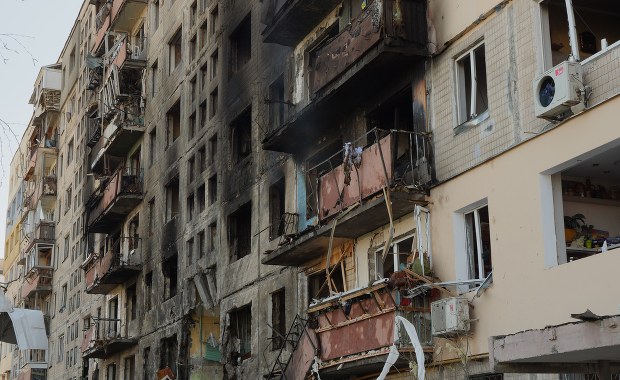 100 tys. osób musi być pilnie ewakuowanych z Mariupola. „Modlą się o ratunek”