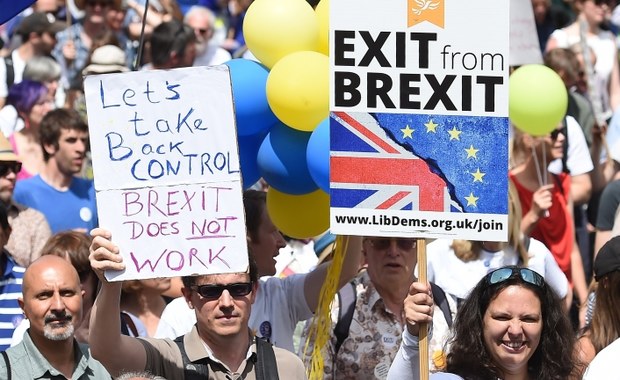 100 tysięcy osób w Londynie protestowało przeciwko Brexitowi. „Żądamy prawa głosu dla narodu”