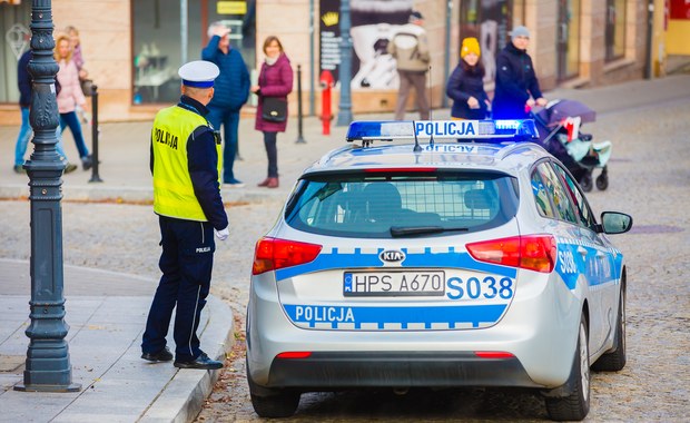 11-latka uratowana przez policjantów. Chciała skoczyć z 2. piętra