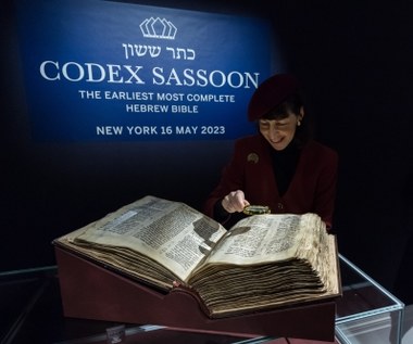 1100-letnia Biblia hebrajska sprzedana za 30 mln funtów na aukcji. Trafi do Izraela