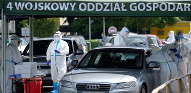 1115 ofiar koronawirusa w Polsce. Apel o procedury dot. pielgrzymek [RELACJA]