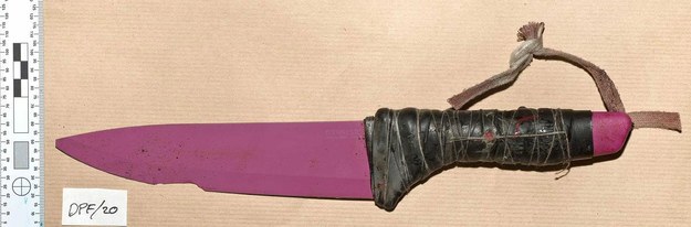 12-calowe noże wykorzystane w zamachu /LONDON METROPOLITAN POLICE HANDOUT /PAP/EPA