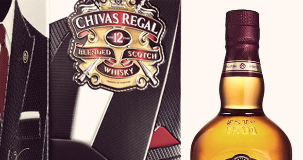 12-letni Chivas Regal wywoła uśmiech na twarzy każdego gentlemana /materiały prasowe