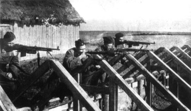 12 marca 1943 r. Oddział partyzancki „Jędrusie” rozbił więzienie w Opatowie i uwolnił 80 więźniów