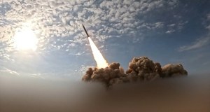 ​12 rannych w Zjednoczonych Emiratach Arabskich. Spadły odłamki pocisku