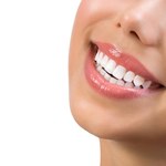 12 zaskakujących sposobów na wybielenie zębów