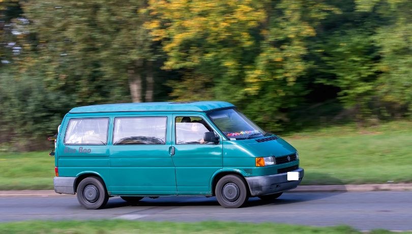 13-latek zabrał rodzinne auto i pojechał na przejażdżkę /Shutterstock