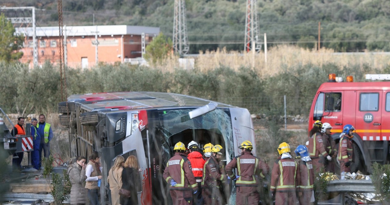 13 osób zginęło w wypadku autobusu w Hiszpanii