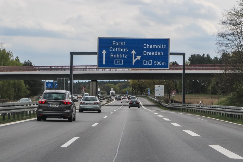 130 km/h po niemieckich autostradach? To realne... /Getty Images