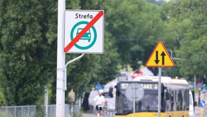 130 tysięcy aut nie pojeździ po Warszawie. Zostało niewiele czasu