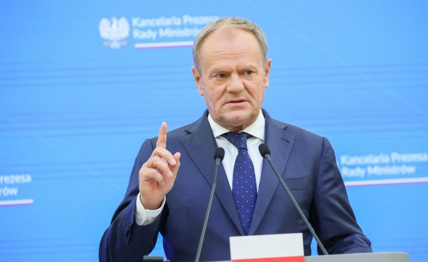 136 osób bez promocji oficerskich. Tusk ostro do Nawrockiego