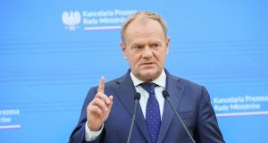 136 osób bez promocji oficerskich. Tusk ostro do Nawrockiego