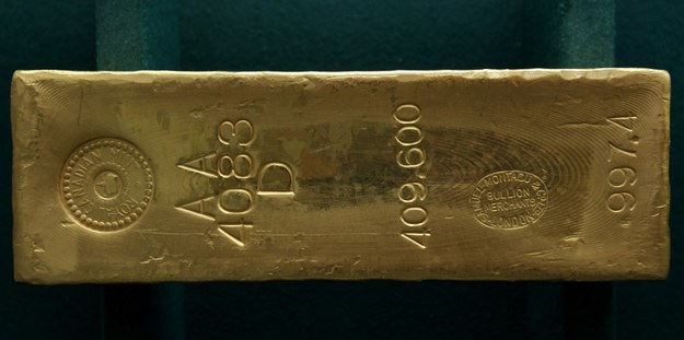 14-kilogramowa sztabka złota przechowywana w NBP /Radek Pietruszka /PAP