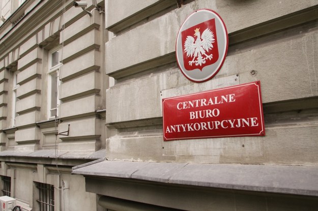 14 osób zatrzymali dziś rano w Warszawie agenci Centralnego Biura Antykorupcyjnego /Tomasz Gzell /PAP