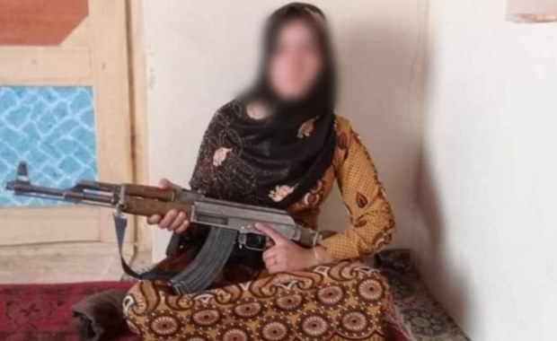 15-letnia Afganka zastrzeliła z AK-47 Talibów, którzy zabili jej rodziców