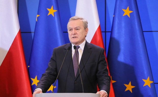 15 ministrów na kwarantannie. W tej grupie m.in. Gliński, Sasin, Gowin 