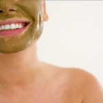 15 minut wystarczy, aby głęboko oczyścić cerę w domu. Popularna, ale niedoceniana maseczka