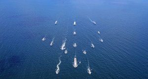 15 okrętów gotowych "niszczyć". USA rozpoczęły blokadę cieśniny Ormuz