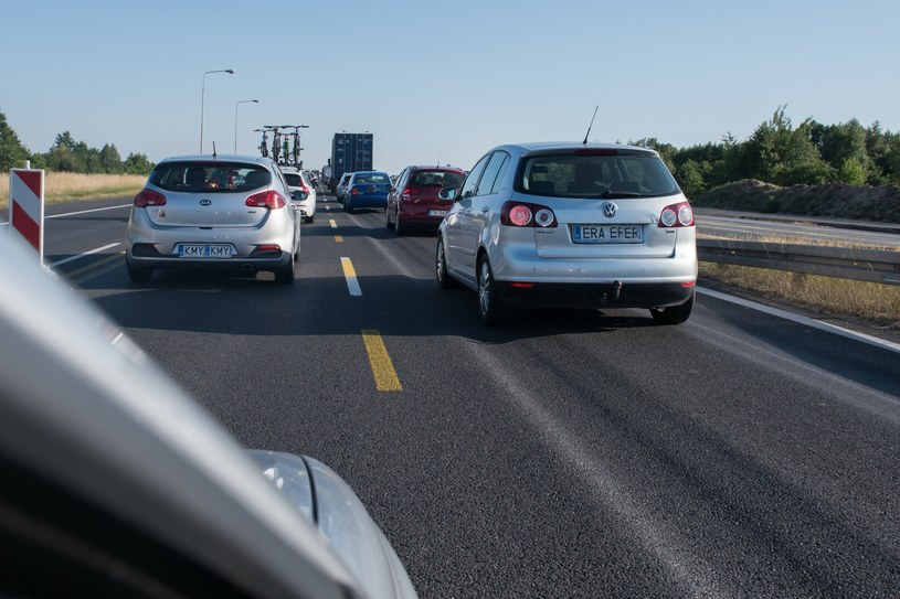 15 proc. dróg w opłakanym stanie. Na tych odcinkach zniszczysz auto