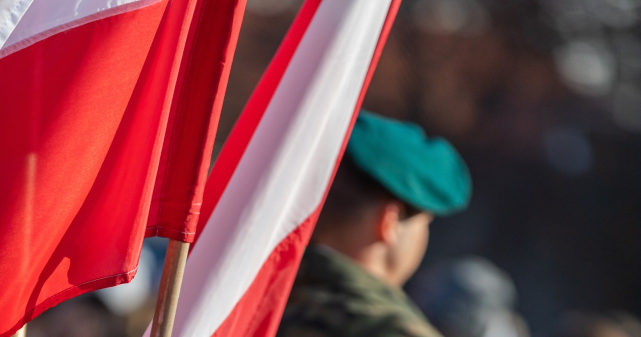 15 sierpnia to Święto Wojska Polskiego i obchody kościelne uroczystości Matki Boskiej Zielnej. /fotodrobik /123RF/PICSEL