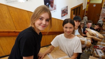 ​15 ton darów trafi do Kamerunu. Trwa ich pakowanie     