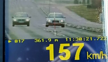 157 km/h w obszarze zabudowanym. Nie poczuł prędkości bo… "ma dobre auto"