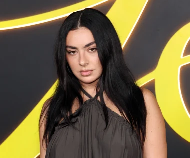 16. American Film Festival: "Erupcja" to film-laurka dla Warszawy. Co robiła Charli xcx w stolicy?