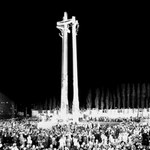 16 grudnia 1980 r. W Gdańsku odsłonięto Pomnik Poległych Stoczniowców 1970