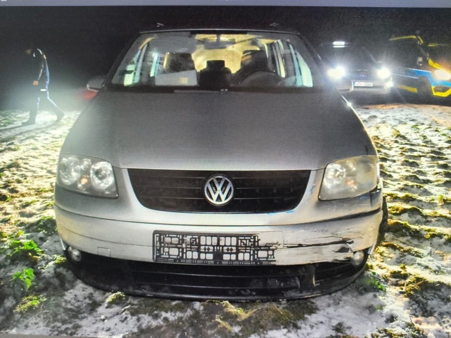 16-latek ukradł samochód i omijał blokady /Mazowiecka Policja /