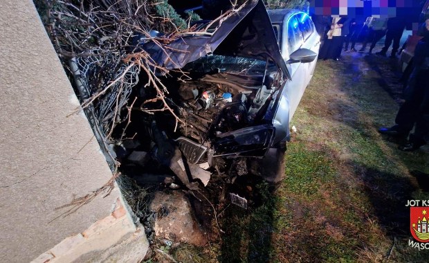 16-letni ministrant rozbił się samochodem księdza. Trafił do szpitala